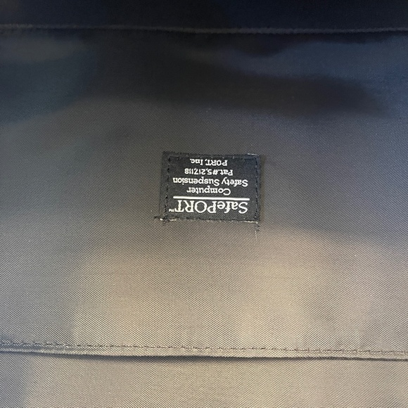 NWT -Tumi The Safecase Computer Brief - Picture 12 of 16